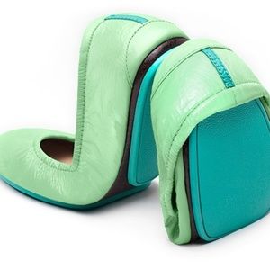 Tieks - size 7 - patent mint